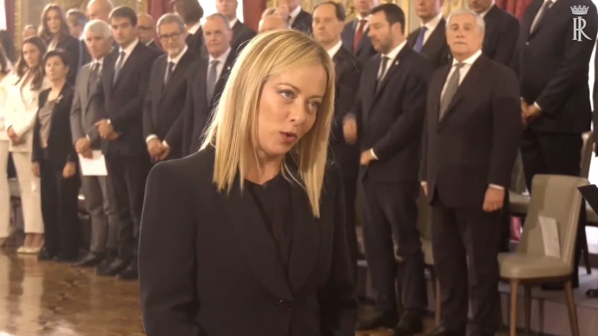 La nueva primera ministra de Italia, Giorgia Meloni, durante la jura de su cargo.