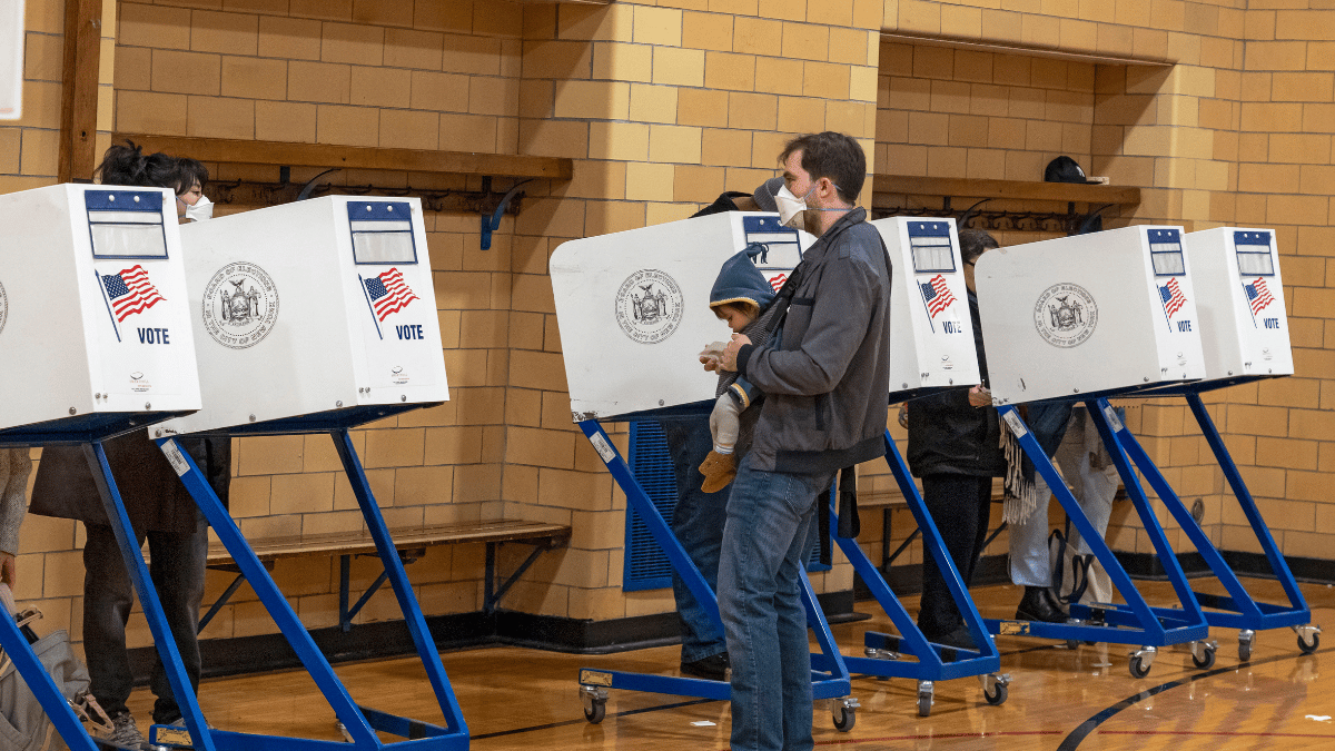 El fiscal general de Arizona exige respuestas sobre los «problemas» con las máquinas de votación