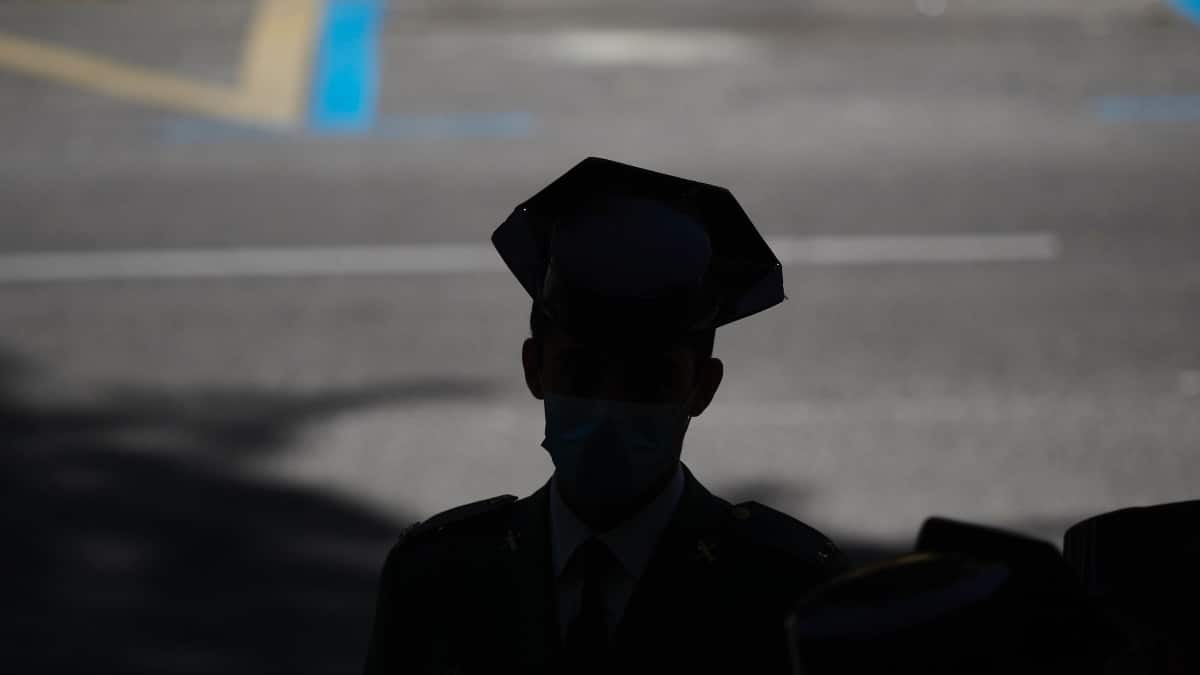 El Gobierno admite que ha suprimido unidades de la Guardia Civil en Cataluña y Navarra