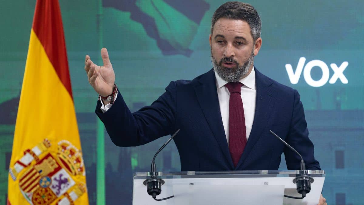 Abascal anuncia una querella contra Sánchez ante el Supremo: «El golpe del Gobierno no se ha detenido»