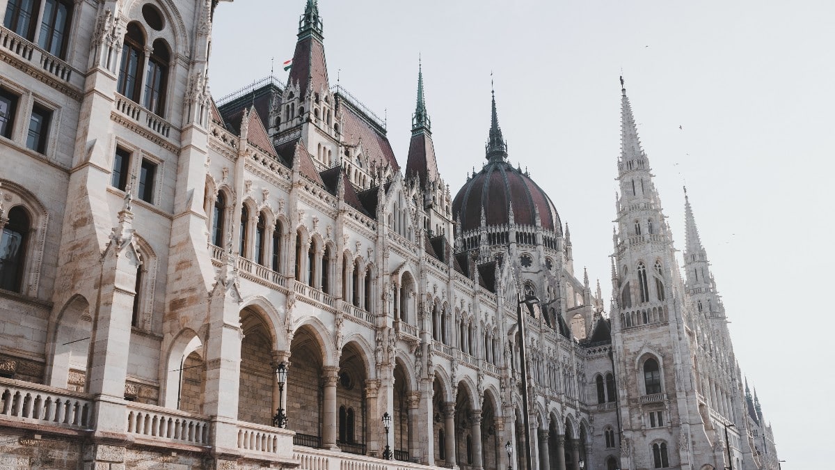 Parlamento de Hungría. Foto de Anthony Fomin en Unsplash
