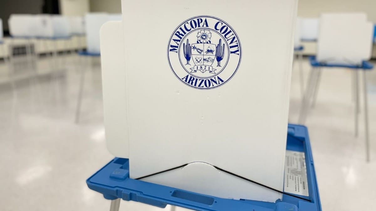 Denuncian irregularidades en el proceso de votación en Arizona