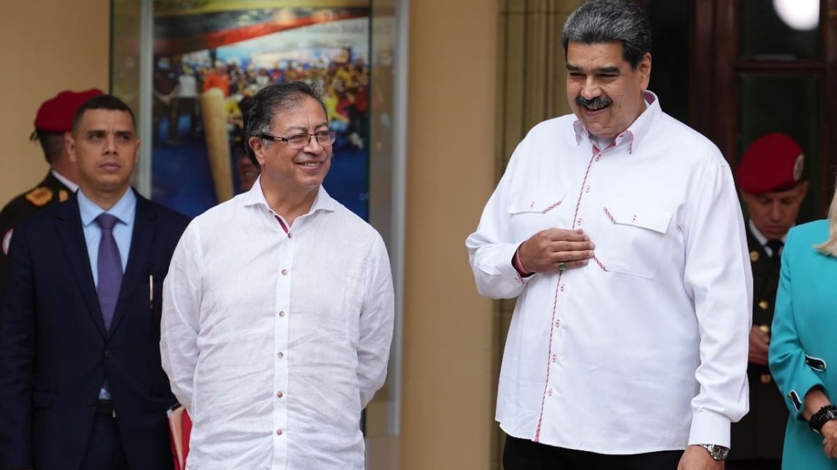Petro abraza a Maduro mientras el jefe de la CPI pide investigar al chavismo por crímenes de lesa humanidad
