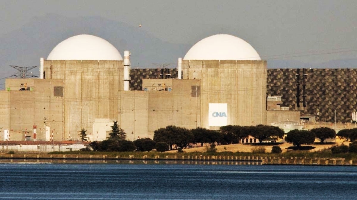 VOX logra aprobar una propuesta para prorrogar la vida útil de la central nuclear de Almaraz (Cáceres)