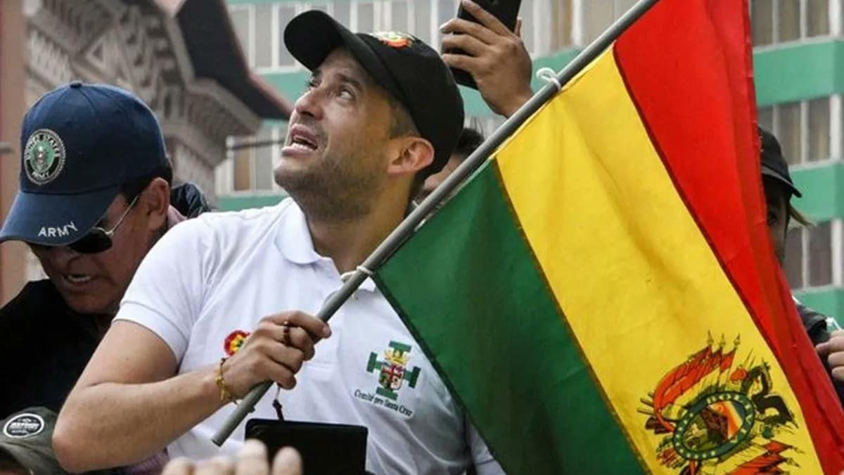La oposición boliviana rechaza la suspensión de Luis Fernando Camacho como gobernador