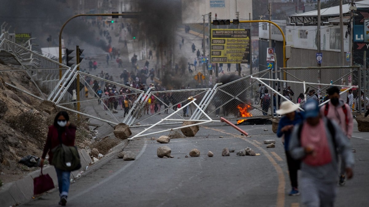 Varios congresistas afines a Castillo, acusados de organizar las protestas violentas en Perú