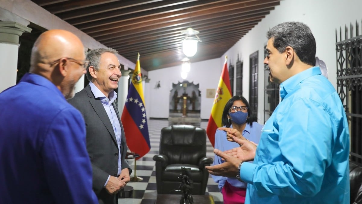 Nicolás Maduro y José Luis Rodríguez Zapatero en Caracas. Europa Press