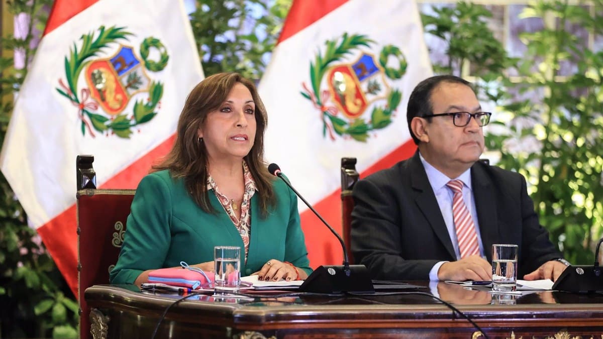 El Parlamento de Perú autoriza a Boluarte a salir por primera vez del país