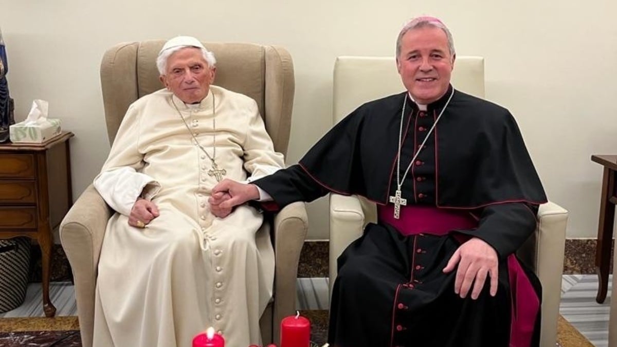 Monseñor Mario Iceta: «Benedicto XVI fue uno de los grandes pensadores de nuestro siglo»