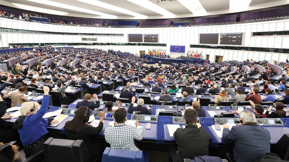 La Policía registra las oficinas de otros dos eurodiputados socialistas