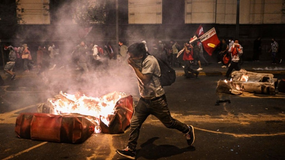 La inestabilidad no cesa en Perú tras casi un mes de la llegada de Boluarte a la presidencia