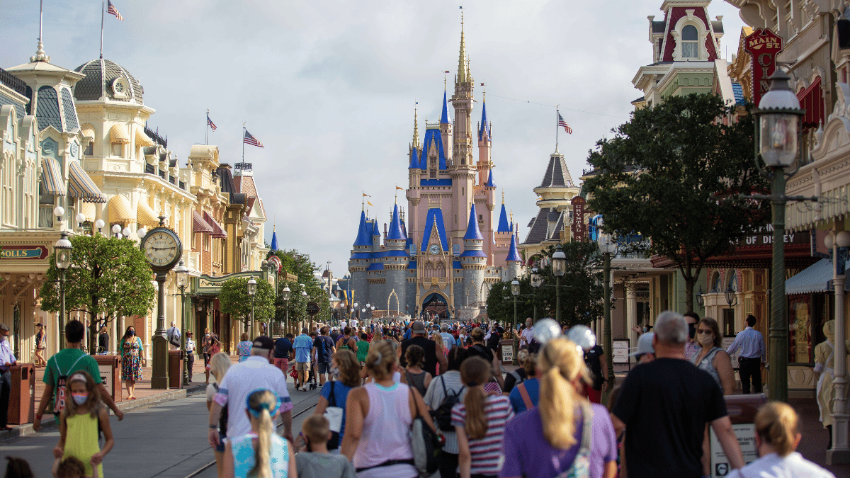 Disney anuncia el despido de 7.000 empleados tras sufrir pérdidas millonarias en los últimos meses