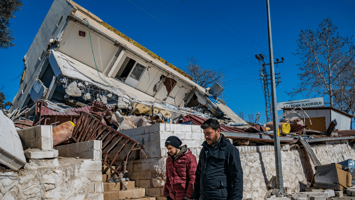 Turquía confirma 38.200 muertos y 85.000 edificios derrumbados