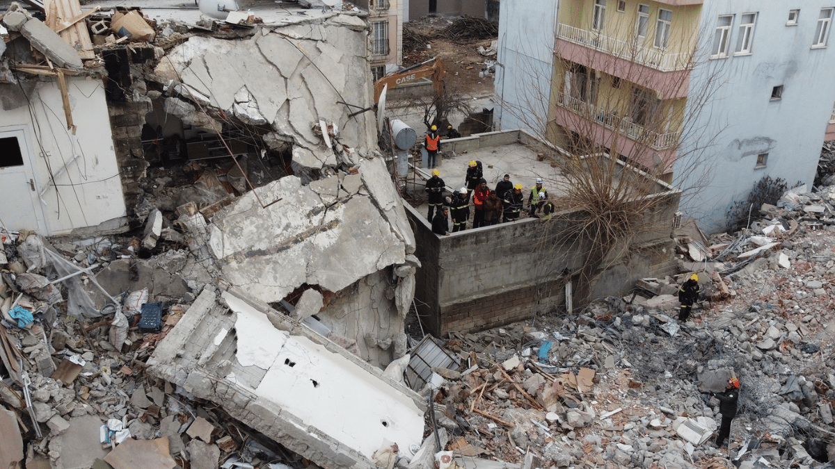 Rescatadas con vida tres personas, entre ellas un niño, 12 días después del terremoto de Turquía