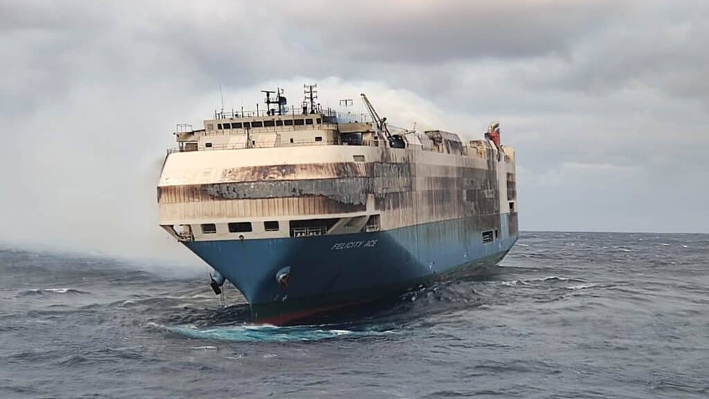 El buque Felicity Ace antes de hundirse. Europa Press