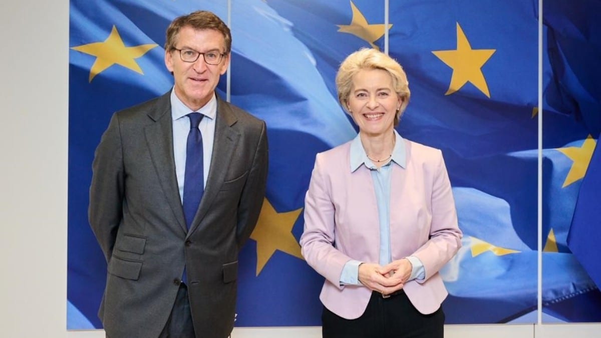 El líder del PP, Alberto Núñez Feijóo, con la presidenta de la Comisión Europea, Ursula von der Leyen. Europa Press