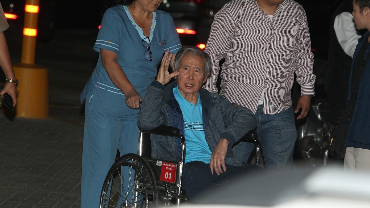 Alberto Fujimori, expresidente peruano, trasladado de emergencia a un hospital