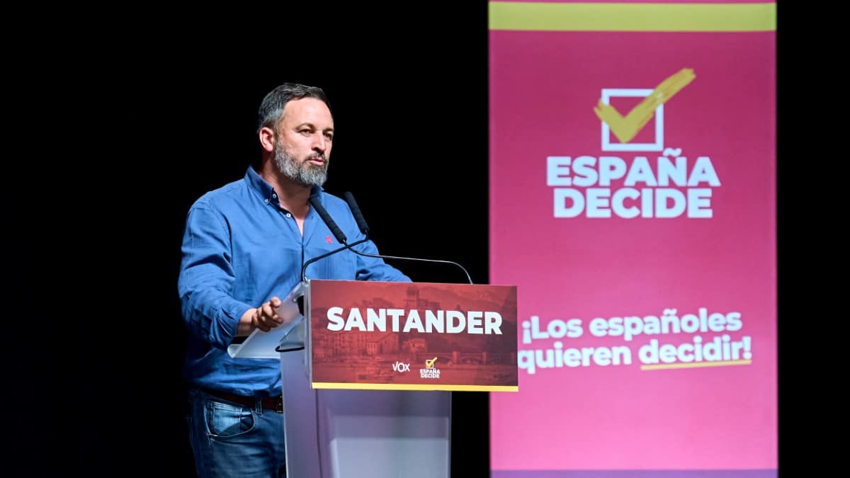 Abascal, en Santander: «La prioridad es cambiar todas y cada una de las políticas de Sánchez»