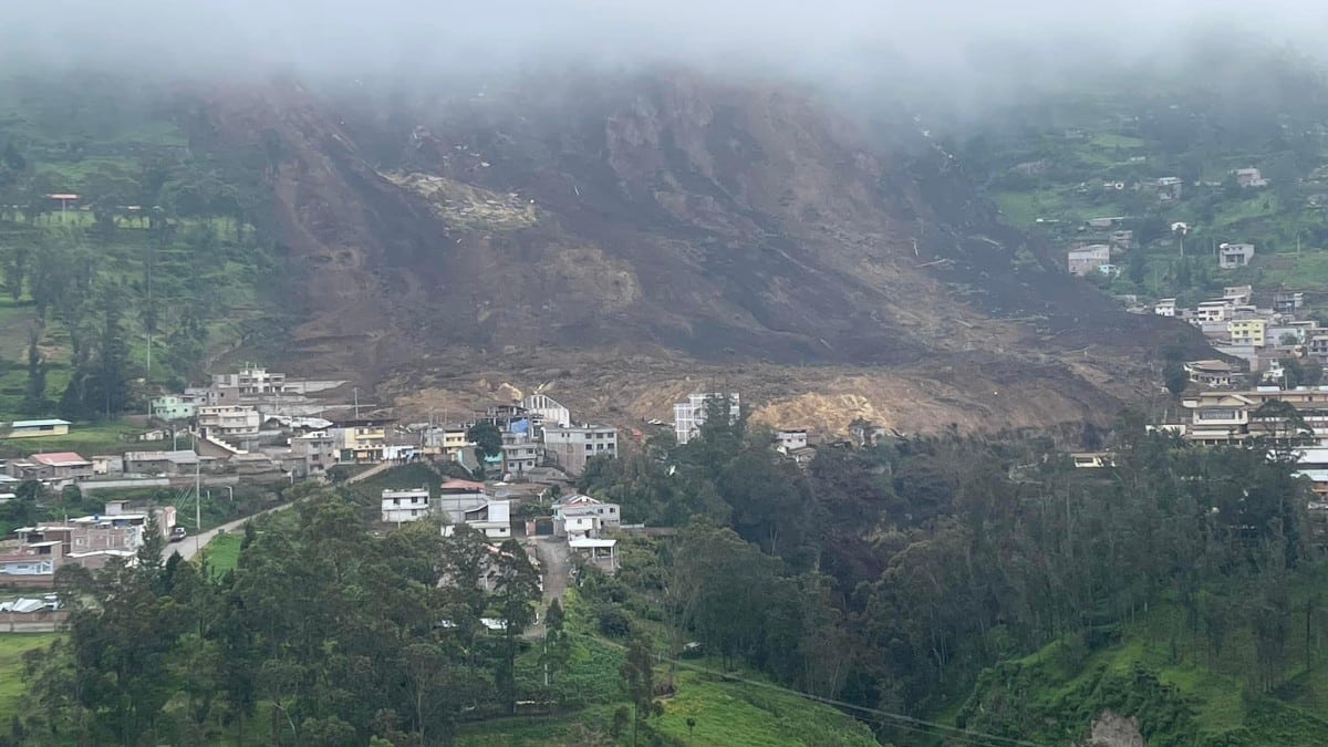 Al menos siete fallecidos y 46 desaparecidos tras un deslave en Ecuador
