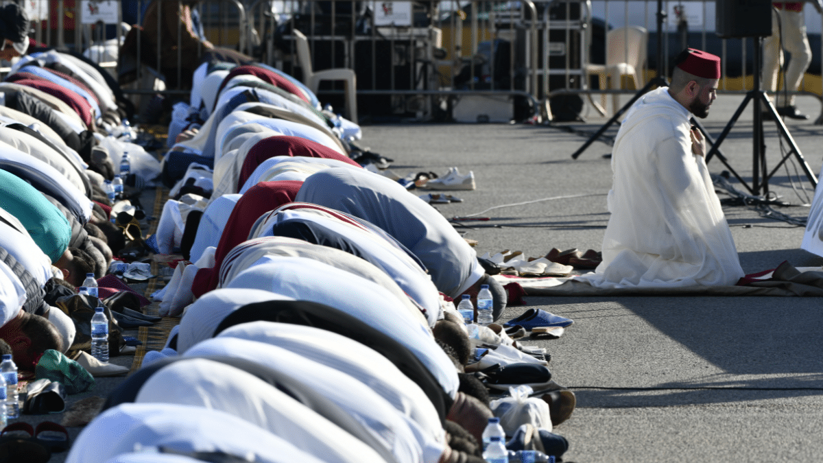 La CIE proporciona a los musulmanes una solicitud de permiso para ausentarse del trabajo por el fin del Ramadán