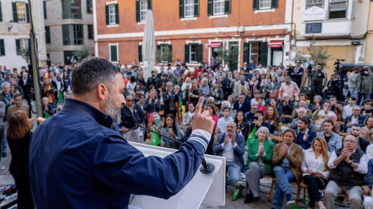 Abascal, en Menorca: «Nuestra única línea roja va a ser la verdad»