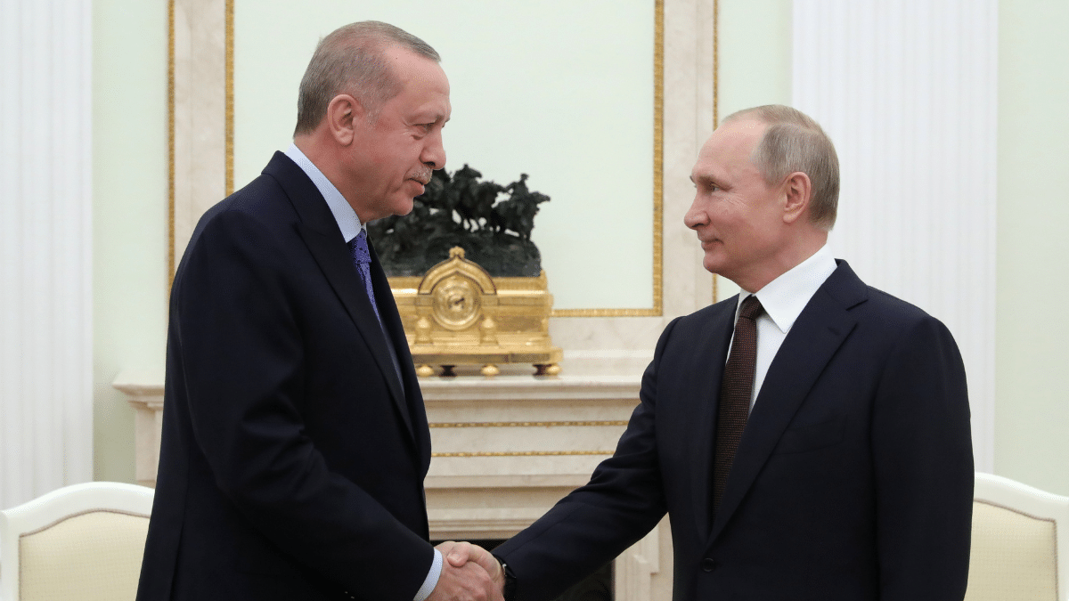 Erdogan habla con Putin sobre nuevas iniciativas para intentar acabar con la crisis de Ucrania