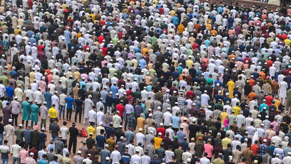Musulmanes rezando en el Ramadán. Europa Press