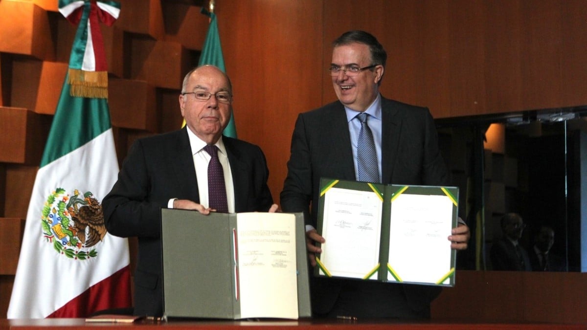 El ministro de Exteriores de México, Marcelo Luis Ebrard Casaubon, y su homólogo brasileño, Mauro Luiz Iecker Vieira. Europa Press
