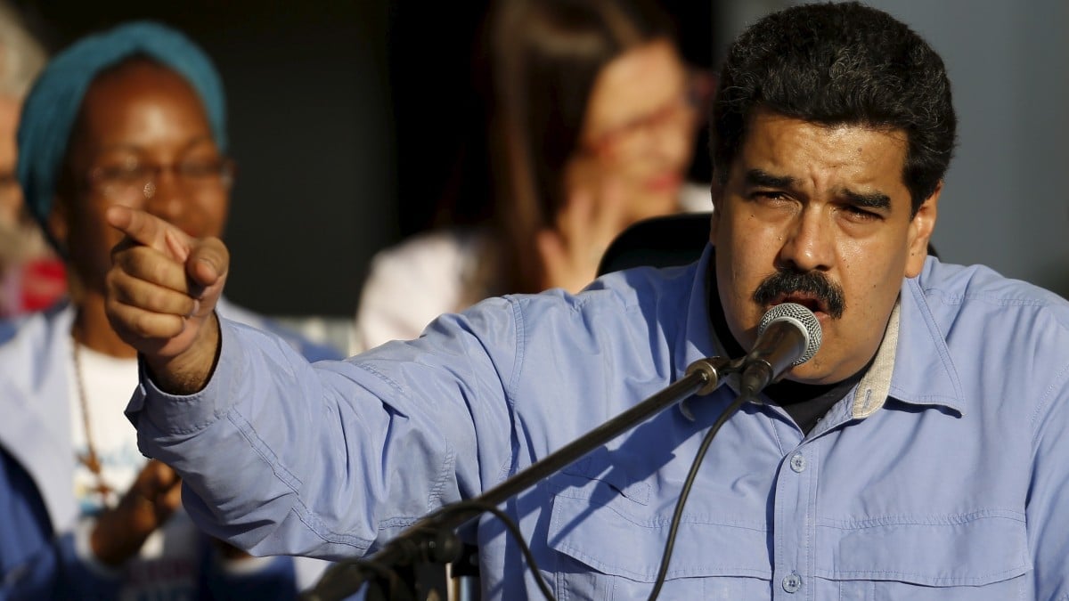 Maduro ordena un despliegue militar «defensivo» ante la llegada de un buque británico a Guyana