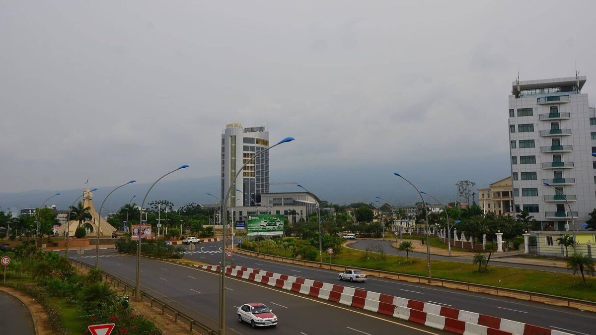 El Gobierno de Guinea Ecuatorial demandará a la empresa china Dalian por fallos de construcción en viviendas protegidas