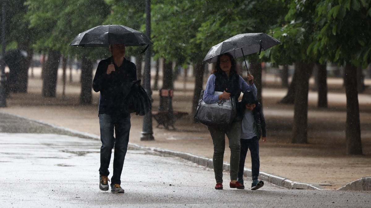 Once provincias del este seguirán en alerta por riesgo de lluvias torrenciales y tormentas
