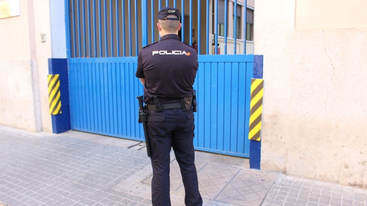 La Policía detiene en Valencia a un inmigrante ilegal senegalés por robo con violencia