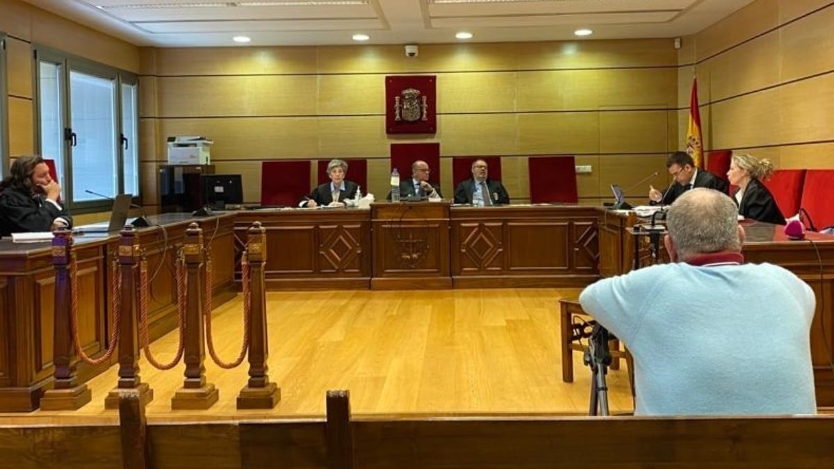 La mayoría de las asociaciones de jueces firman con el Ministerio la subida de 450 euros al mes