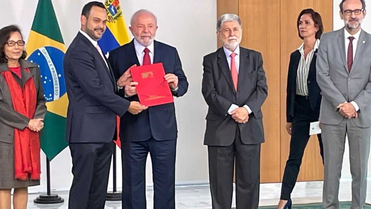 Lula ultima detalles para el restablecimiento de relaciones diplomáticas con Venezuela