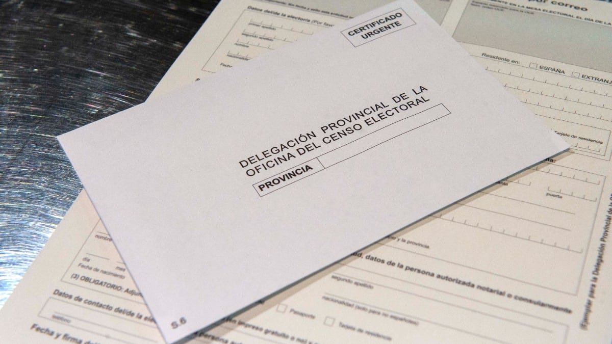 La Junta Electoral valida casi un millón de votos por correo para las elecciones