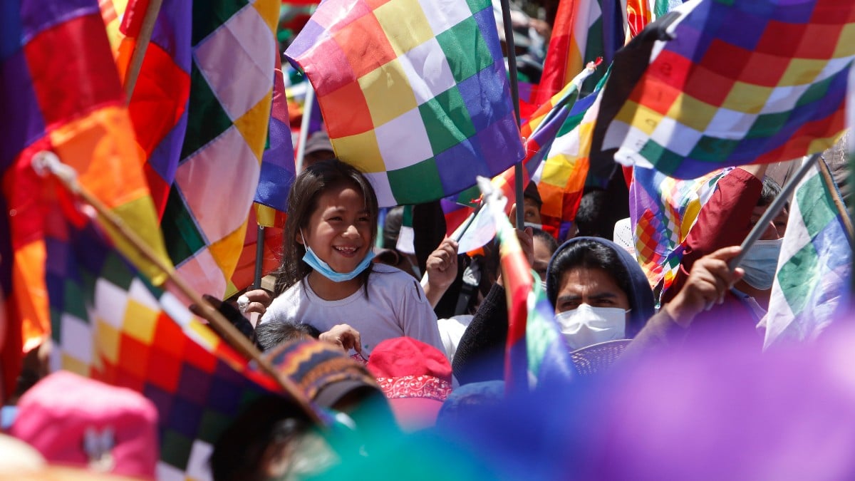 La Comisión de Pueblos Andinos del Congreso de Perú reconoce a la wiphala como «bandera de los pueblos originarios»