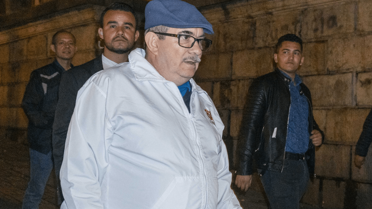 El exlíder de las FARC apoya a Petro tras las acusaciones de financiación ilegal de su campaña electoral