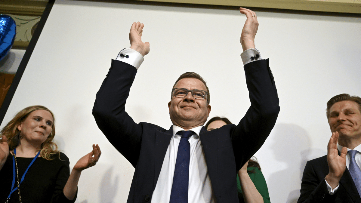 El Parlamento de Finlandia designa a Petteri Orpo nuevo primer ministro