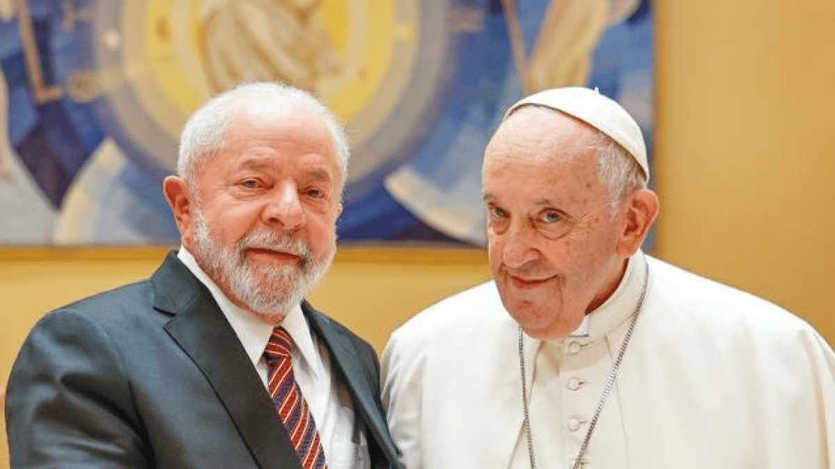 El Papa Francisco recibe a Lula en el Vaticano