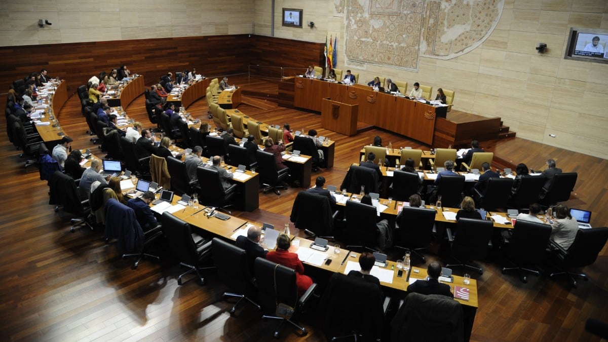 La Asamblea de Extremadura se constituirá el próximo 20 de junio