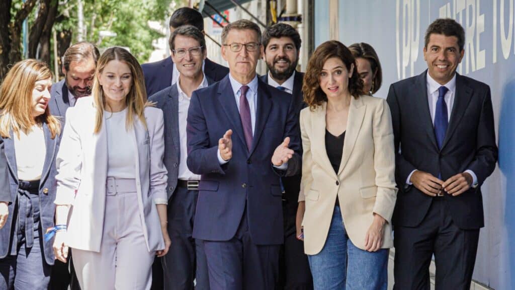 Alberto Núñez-Feijoo, Fernando López Miras, Isabel Díaz Ayuso, Carlos Mazón y Margarita Prohens. Europa Press