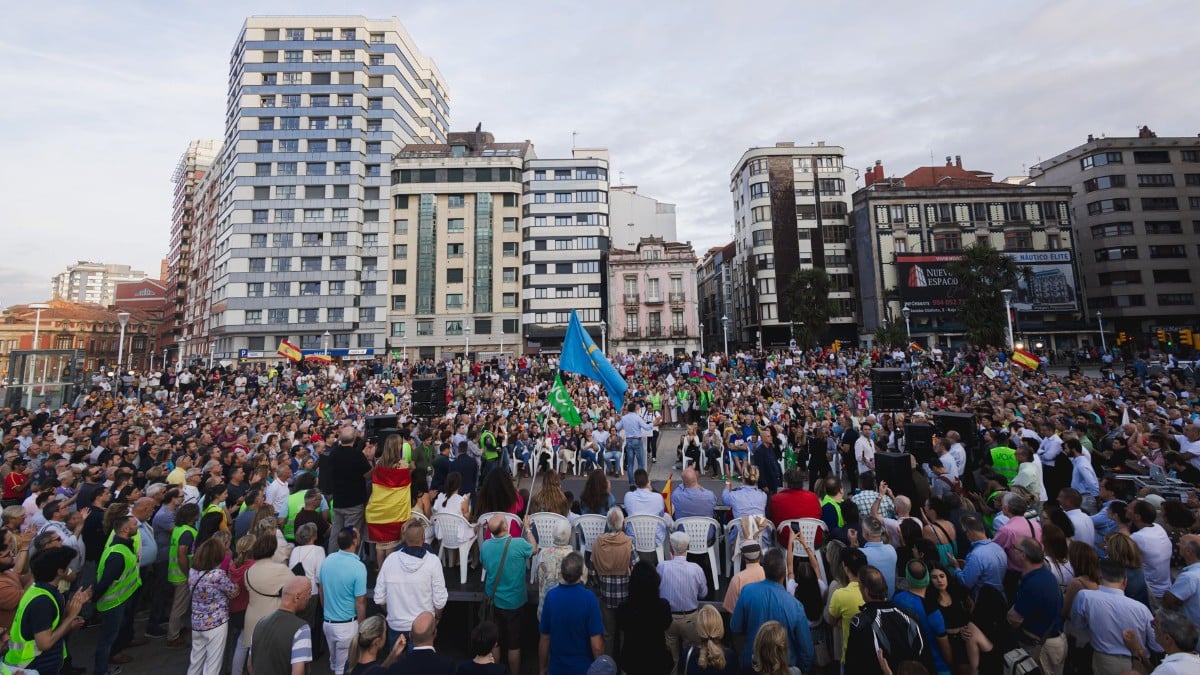 Abascal, en un acto en Gijón: «Volvemos a tender la mano con la única línea roja del respeto a nuestros votantes»