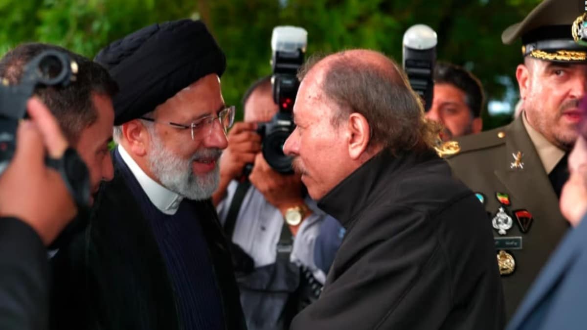 El presidente de Irán llega a Nicaragua para «profundizar relaciones» con el régimen de Ortega