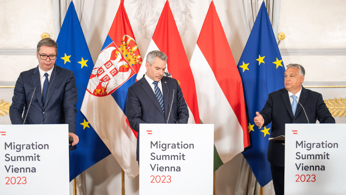 Orbán afirma que los húngaros «protegen» a toda Europa de la inmigración ilegal