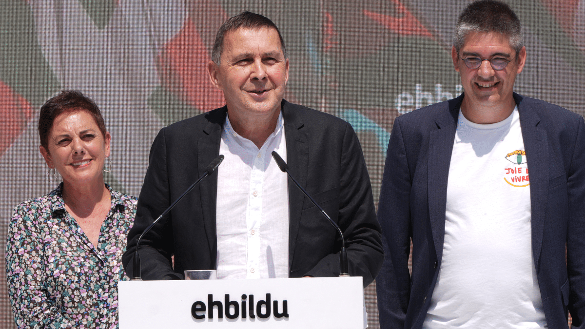 Bildu permitirá la presidencia de la socialista Chivite en Navarra tras el «sí» de su militancia