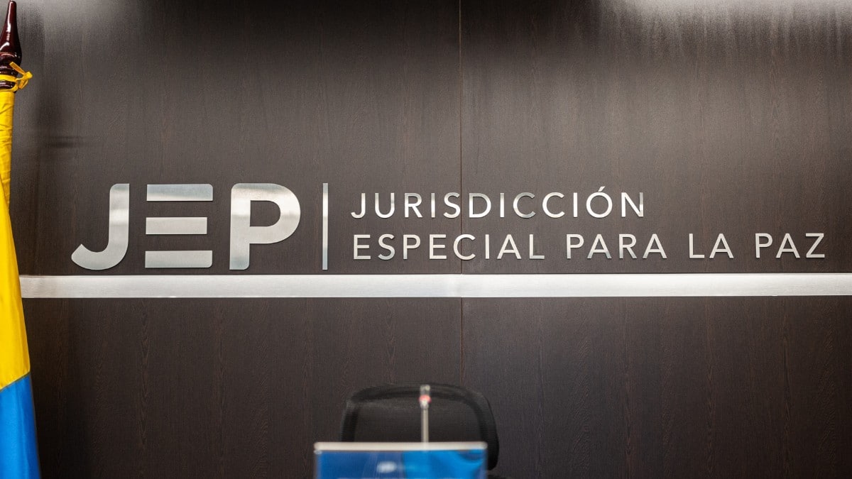 La JEP de Colombia acusa a 15 exguerrilleros de las FARC por crímenes de lesa humanidad