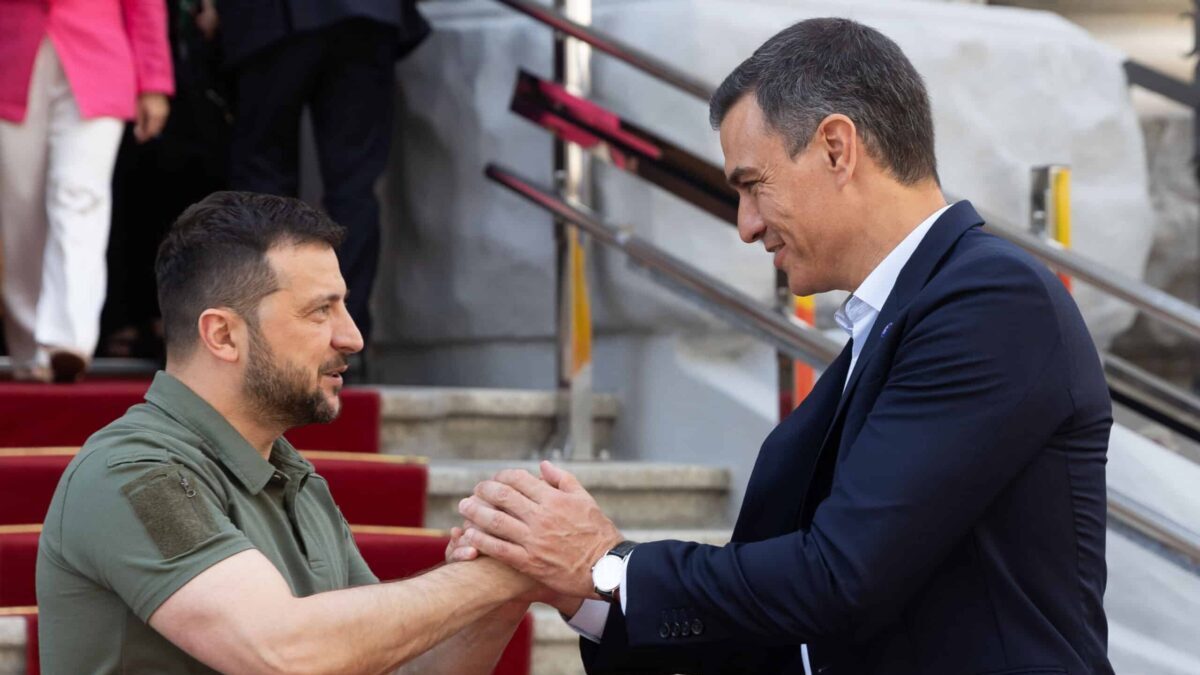 Sánchez estrena la presidencia española de la UE prometiendo apoyar a Ucrania «sin importar el precio que haya que pagar»