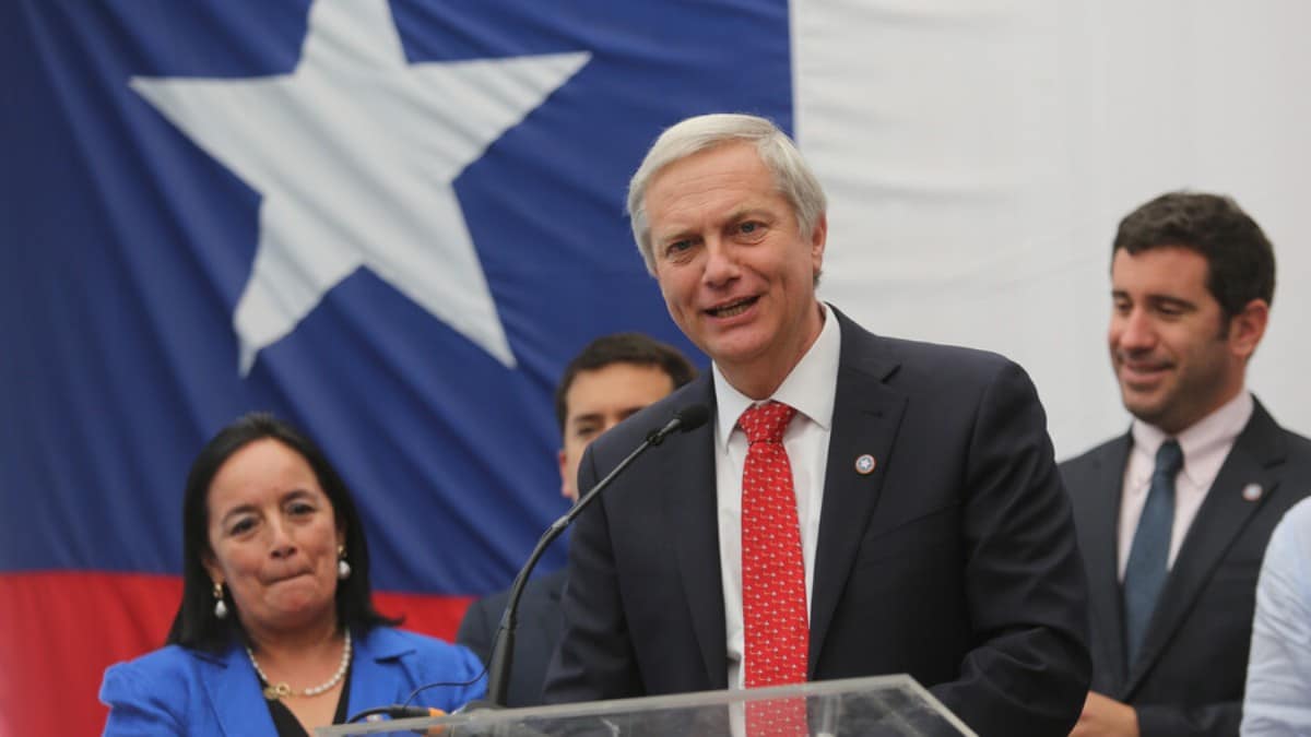 Kast vuelve a encabezar un sondeo de «presidenciables» en Chile