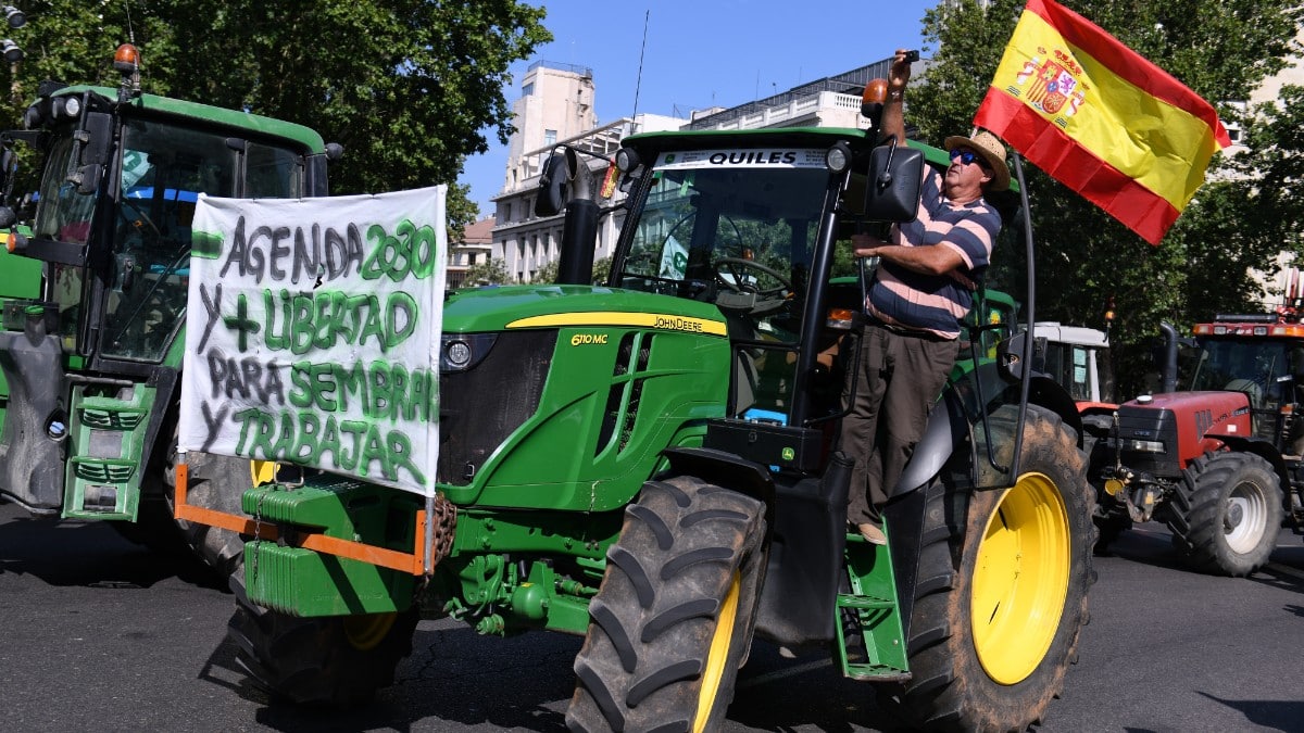 Los agricultores denuncian la «traición» de los eurodiputados españoles que han aprobado en Estrasburgo la ley ecologista