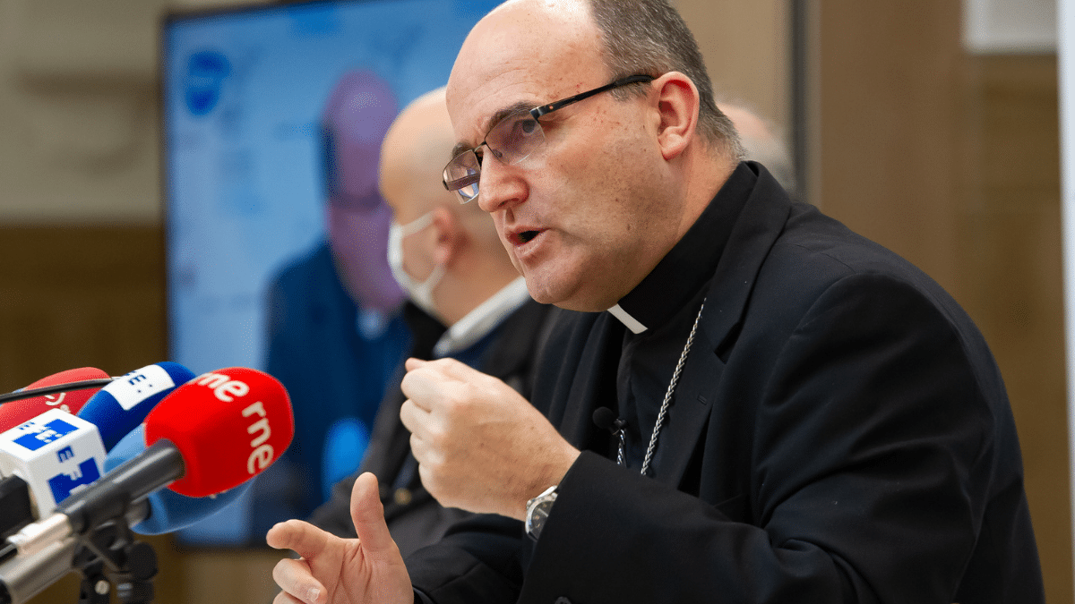 El obispo Munilla carga contra la ideología de género en la JMJ: «Nadie nace en un cuerpo equivocado»